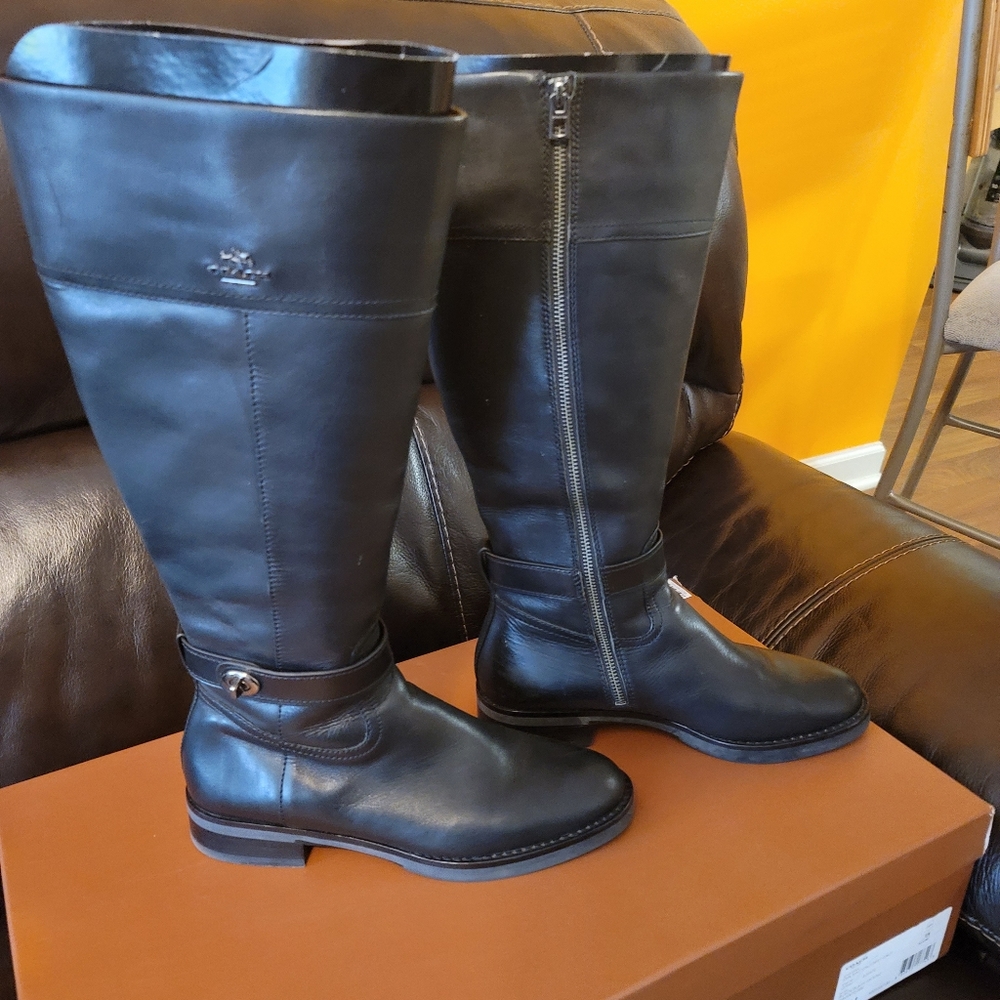 Leather boot